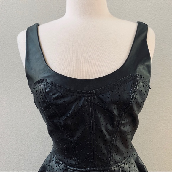 SILENCE + NOISE urban outfitters black faux leather mini dress womens 6 - Picture 3 of 8